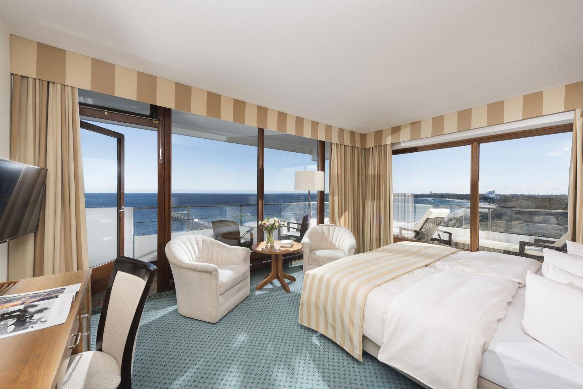 Superior Double Corner Room Lake View